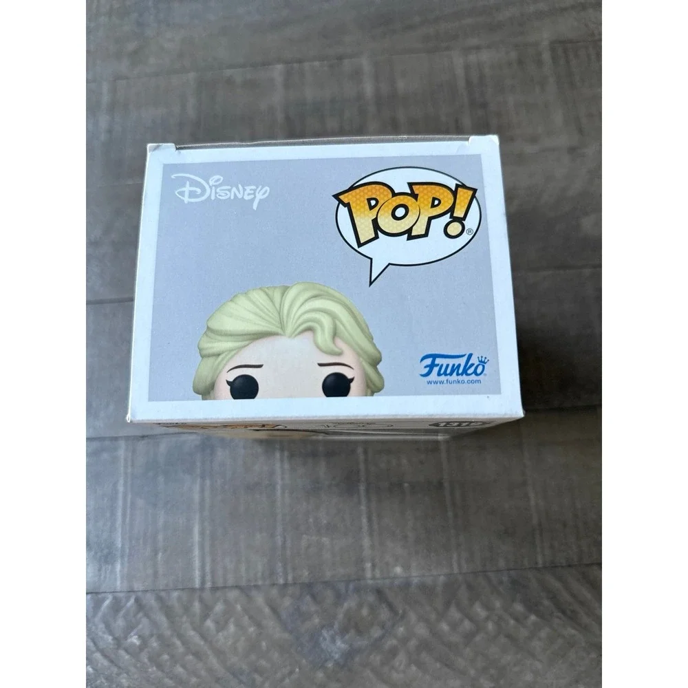 Funko Pop Disney 100 Elsa Vinyl Figure 1319